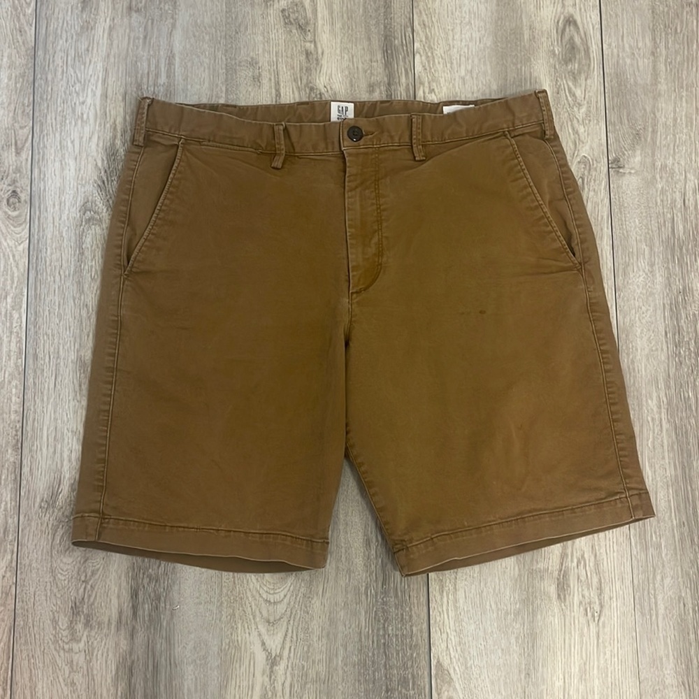 Gap Men’s Flat Front size 36 tan brown shorts